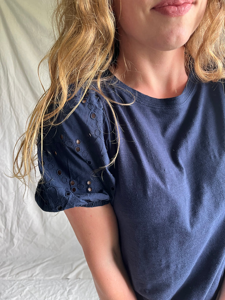 Ford eyelet top