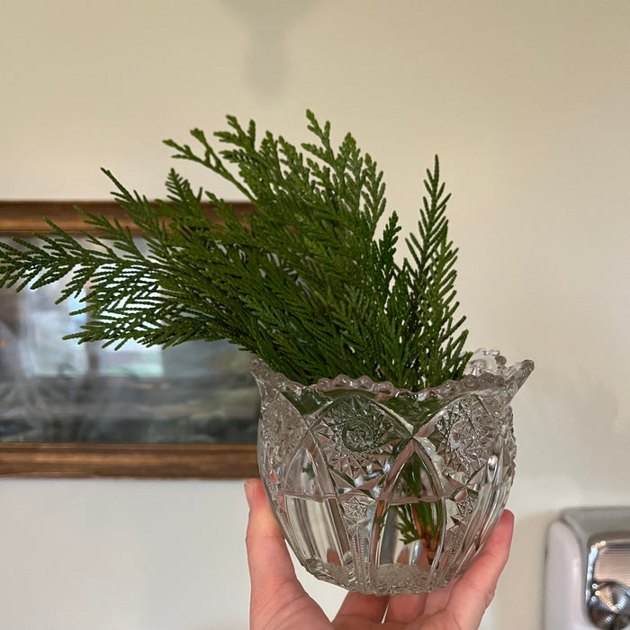 short shelf vase