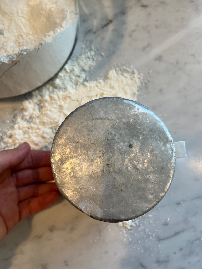 Aluminum two cup retro measuring cup