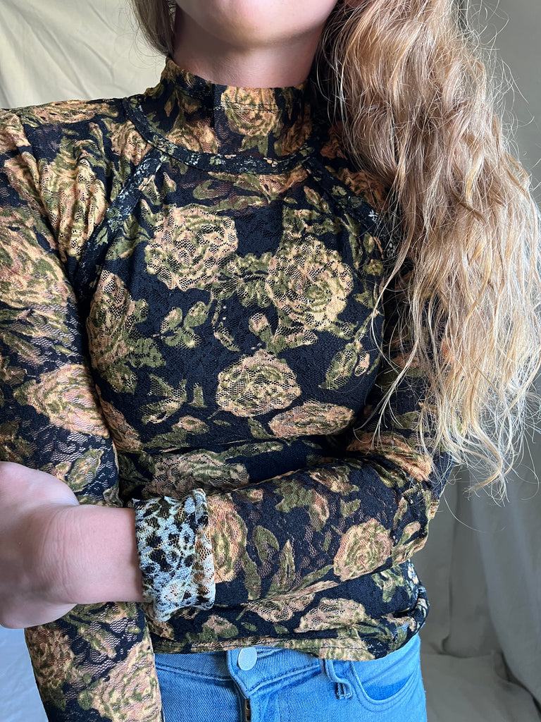 Brielle Garden Rose Top