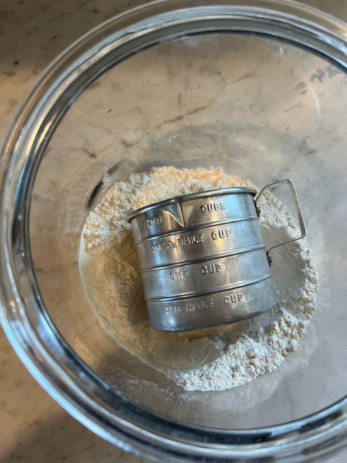 Aluminum two cup retro measuring cup