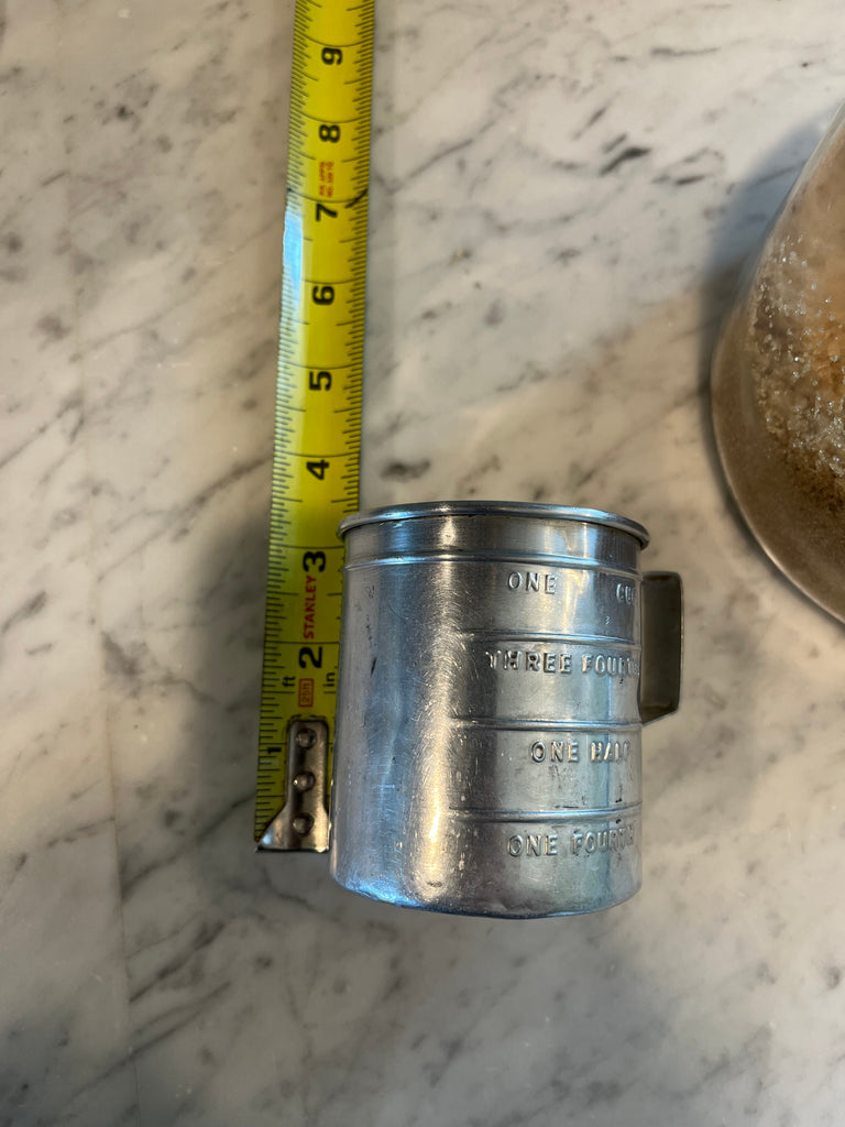 Aluminum 1 cup retro measuring cup [B]