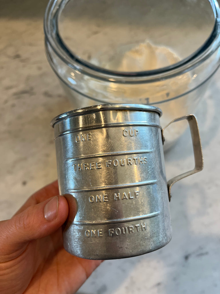 Aluminum 1 cup retro measuring cup [A]